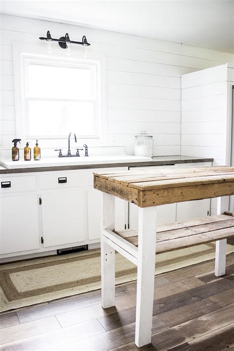 DIY Farmhouse Reclaimed Wood From Building Plans For A Pallet Kitchen Island Work Table | We ...