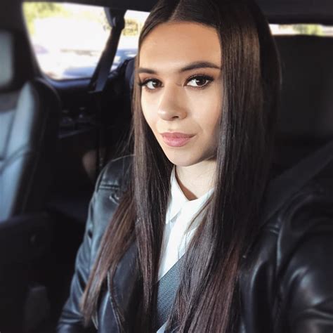 Nicole Maines Rtransgoddesses