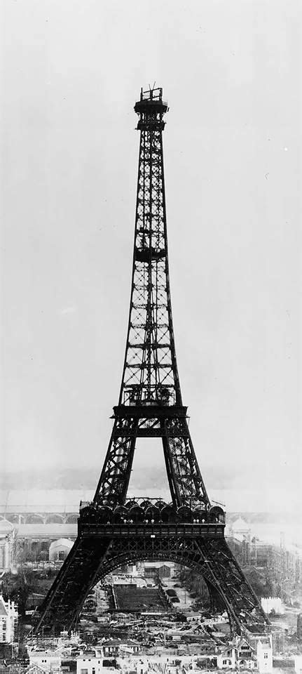 Building Of The Eiffel Tower In Stunning And Must See Historical