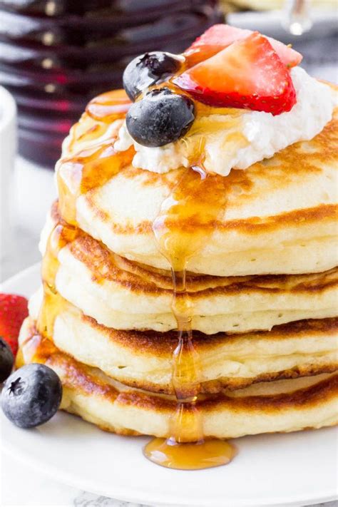 These greek yogurt pancakes make a perfect light and healthy breakfast! Greek Yogurt Pancakes | Recipe | Greek yogurt pancakes ...