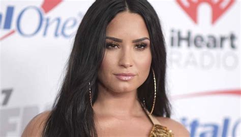 Fans Angry After Demi Lovato Is Left Out Of Disneys 40th Anniversary Post