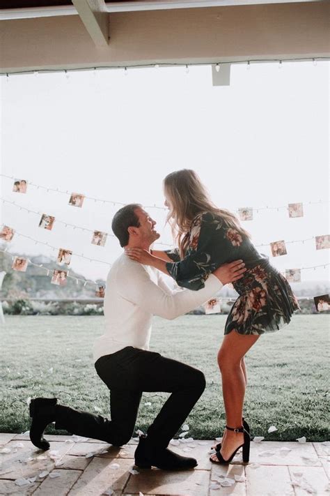 38 Romantic Ways To Propose According To Real Couples Weddingwire Romantic Ways To Propose
