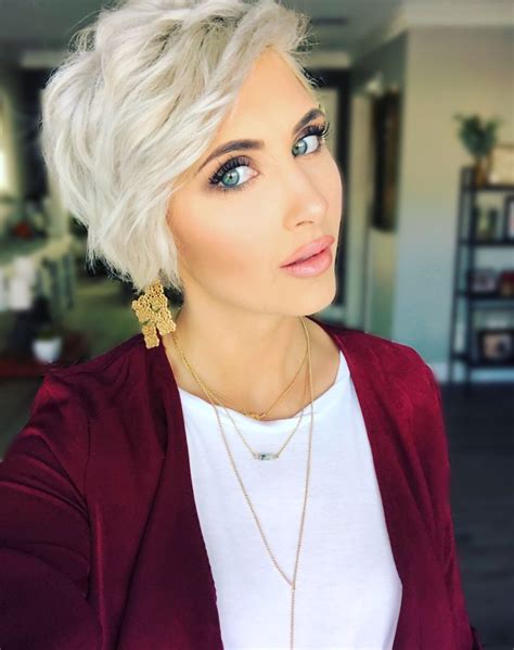 Voir plus d'idées sur le thème coiffure courte, coupe de cheveux courte, coupe de cheveux. Пин на доске Pixie