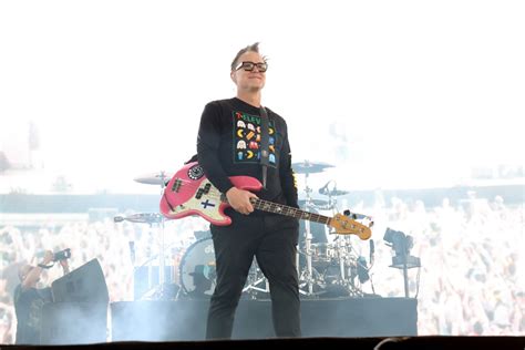 Blink 182 Reunites With Tom Delonge At Coachella Live Review