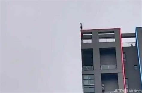 飛び降り自殺をそそのかした60代男を拘束 中国 写真1枚 国際ニュース：afpbb News