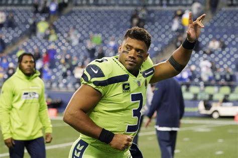 Nfl Seahawks Agree To Trade Russell Wilson To Denver Peninsula Daily