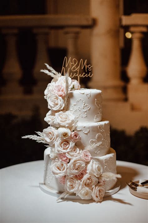2022 wedding cake trends we d like to see more of — villa la joya