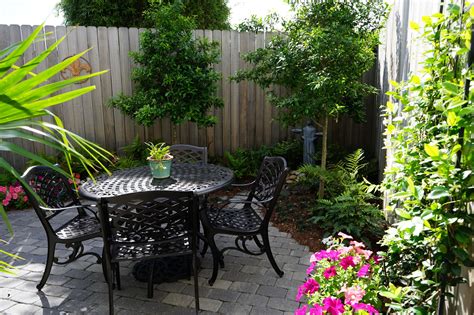 Tiny Yards 7 Ideas For Designing A Small Garden In New