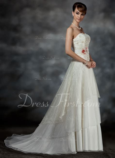 A Lineprincess Sweetheart Court Train Organza Lace Wedding Dress With