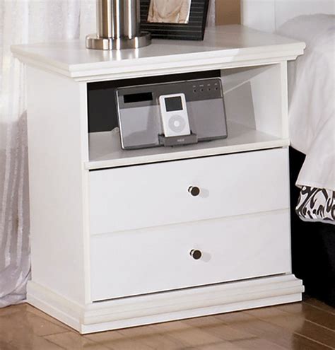 This bed is effortlessly versatile for your home. Bostwick Shoals Solid White Cottage Style Bedroom Set ...