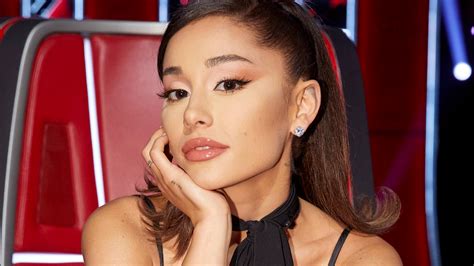 Ariana Grande Gave Another Rare Glimpse Of Her Natural Curls See