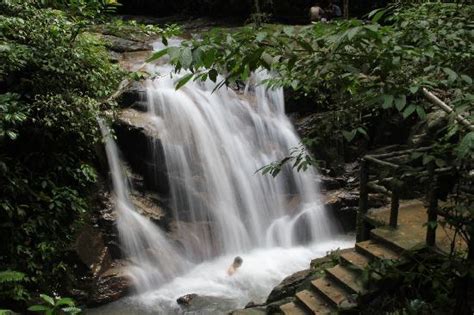 Rumah penghulu abu seman yakınındaki oteller. Kanching Waterfall - Picture of Kanching Rainforest ...