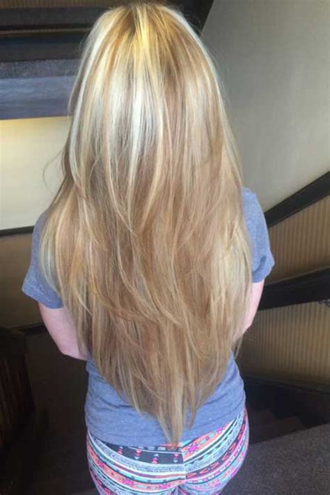 The square is a desirable face shape among men and it lends itself to plenty of hairstyles. Long Hair V Shape