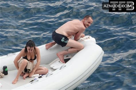 Charli XCX Sexy Seen Showing Off Her Nude Tits On A Boat In Amalfi