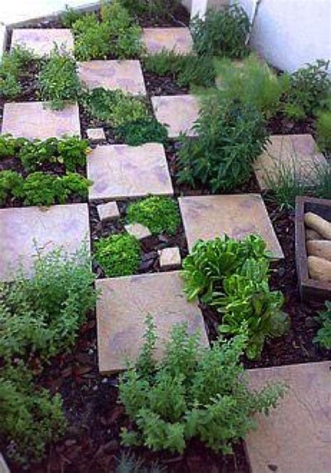 What can you do with $100 in your yard or garden? 21 Design Ideas for Small Gardens