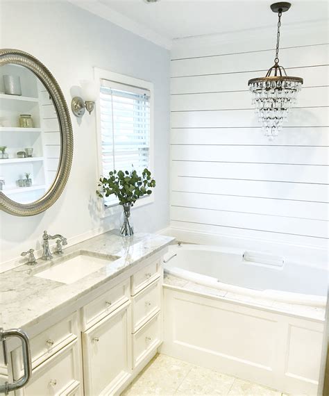 20 White Shiplap Accent Wall