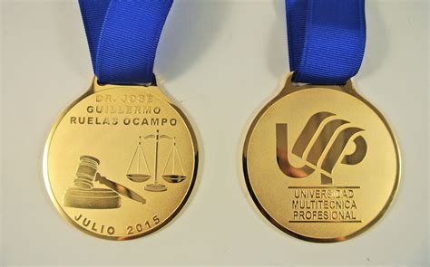 Medalla De Latón Chapeada En Oro Ideal Para Premiaciones Medal In