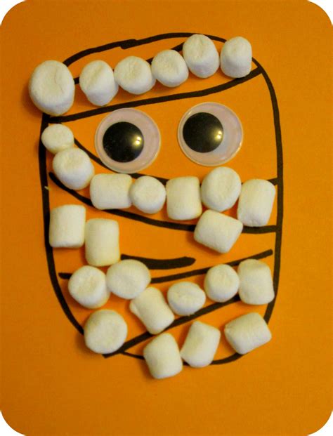 31 Easy Halloween Crafts for Preschoolers - 2020 Edition
