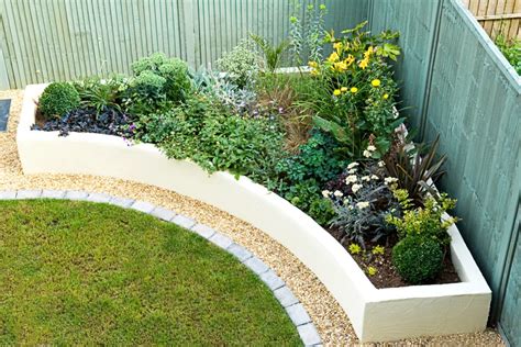 How To Build A Raised Bed Small Backyard Landscaping Corner