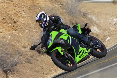 At first glance, the kawasaki ninja 300 se abs might be mistaken for a middleweight sportbike, and studying its spec sheet an extensive range of kawasaki genuine accessories are available through authorized kawasaki dealers. 2014 Kawasaki Ninja 300 SE ABS Review