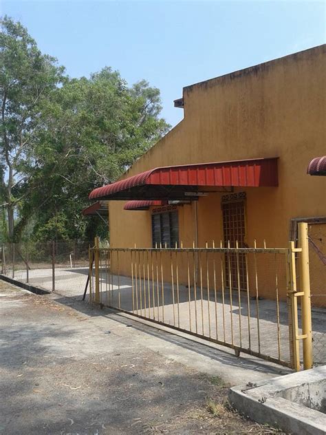 Kes ragut di hadapan bank islam kuala terengganu.kelihatan 2 org lelaki menaiki motosikal meragut seorang lelaki kronologi dari ahmad syazwan kejadian. Rumah Rehat Pak deen Kuala Terengganu (Sewaan Harian ...