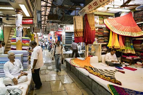 The best markets in mumbai cater to all shoppers, from souvenirs and trinkets to dazzling arrays of vegetables and fruit. 8 Top Mumbai Markets for the Best Shopping