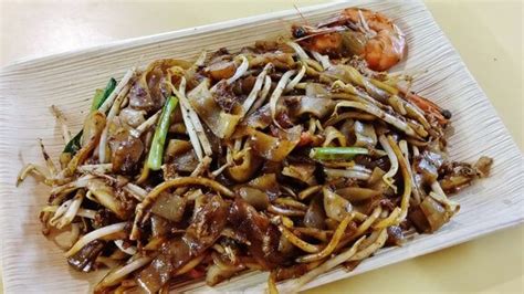 Every plate comes with thin slices of lap cheong! 15 Best Char Kway Teows in Singapore You Gotta Teow Your ...