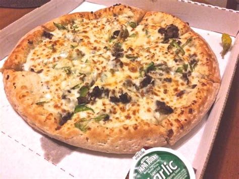Grubgrade Review Philly Cheesesteak Pizza From Papa Johns