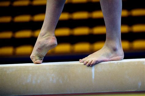 La ginnastica artistica femminile è uno sport individuale che prevede l'esecuzione di esercizi sui grandi attrezzi olimpici (corpo libero, trave, volteggio e parallele asimmetriche). Ginnastica Artistica: serie A2, Victoria quarta - SporTorino