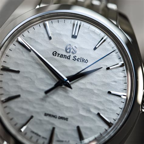 Hands-on - The Grand Seiko Omiwatari SBGY013 Spring Drive