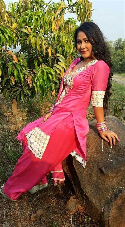 pin by hot bhabhi saree on hot bahbhi beautiful girl photo fashion desi fashion