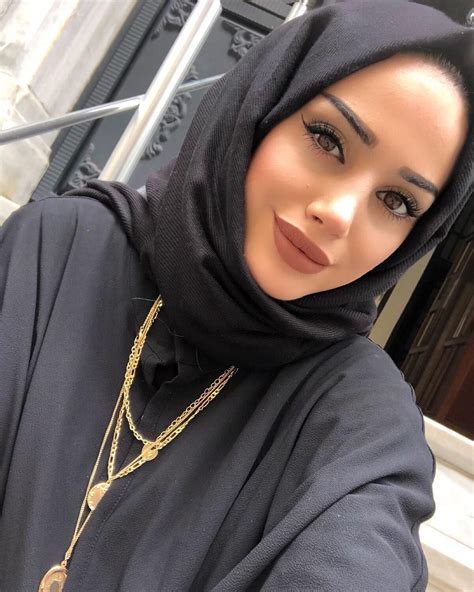 Selfie Hijab How To Look Pretty Makeup Inspiration