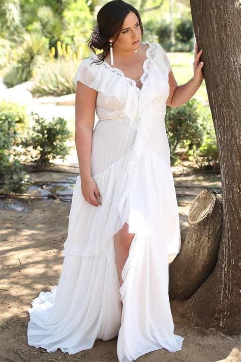 Wedding dress shopping on a budget doesn't mean you have to sacrifice glamour. Plus Size Wedding Dresses For the Most Beautiful and Curvy ...