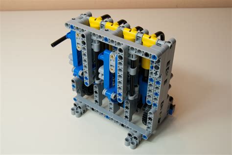 An inline 4 cylinder engine has all four cylinders sitting next to each other in a nice neat row. Inline 4 CoKi engine | LPEpower