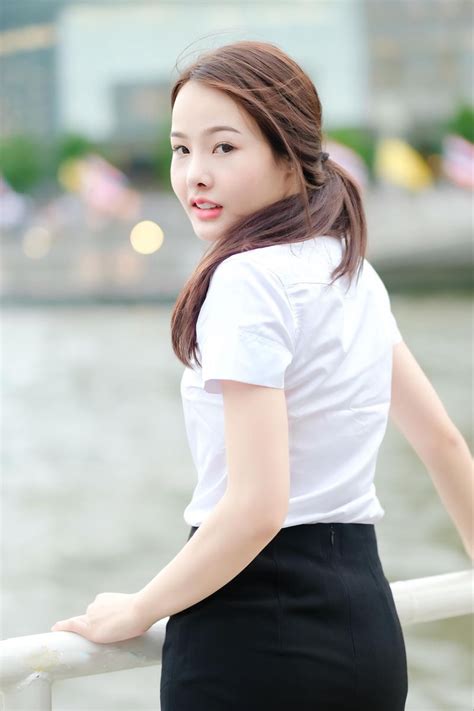 ปักพินโดย Chokechai Tongkhao ใน Asian Women ผู้หญิงน่ารัก สาวมหาลัย นางแบบ