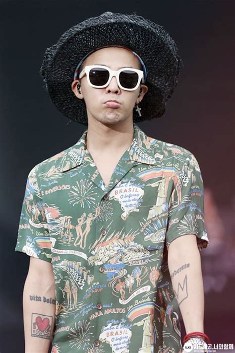 In the fashion industry, his confidence and unpredictable taste in style gives him an advantage: 10 Times G-Dragon Turned Crazy Outfits Into High Fashion ...