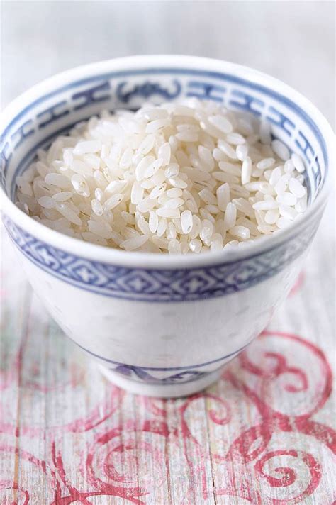 En química, el término astringente indica la capacidad de precipitar proteínas coloidales en un soluto. 10 alimentos de una dieta astringente para frenar una diarrea