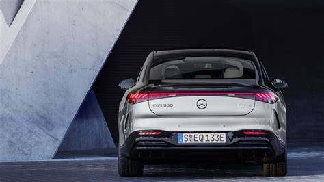 Mercedes Benz Eqs Electric Sedan Revealed