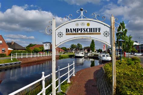 Weitere ideen zu ostfriesland urlaub, ostfriesland, urlaub. Der Anleger in Ostrhauderfehn. Von hier aus kann man die ...