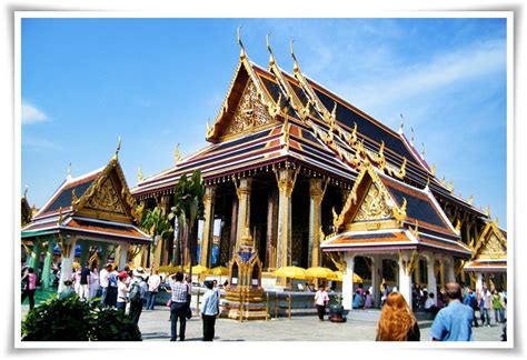Coronation day) มีความหมายตามพจนานุกรมว่า พระราชพิธีฉลองพระเศวตฉัตร ซึ่งจะกระทำในวันคล้ายวันบรม. PANTIP.COM : E7828951 * * วัดพระศรีรัตนศาสดาราม-ปราสาท ...