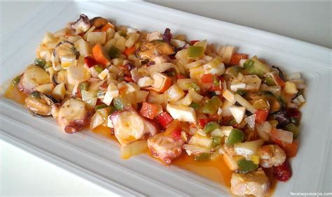 Retira del fuego y sirve caliente. receta salpicón de marisco