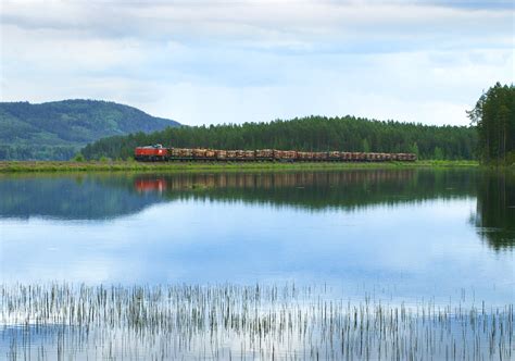 Og nesten all laks de spiser, kommer fra norge. Banguide - Älvdalsbanan Mora-Märbäck - järnväg.net