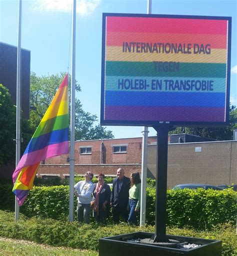 Dan kun je de regenboogvlag in je eigen mailhandtekening zetten. Ook Wachtebeke hijst regenboogvlag | Wachtebeke | hln.be