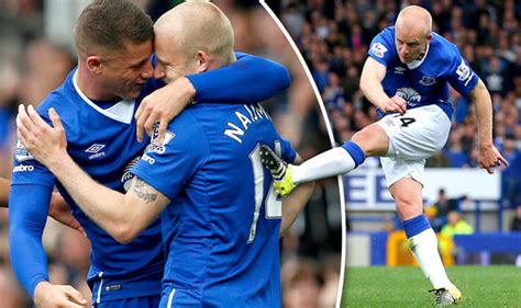 Everton 3 Chelsea 1 Naismith Scores Perfect Hat Trick As Pressure Mounts On The Blues