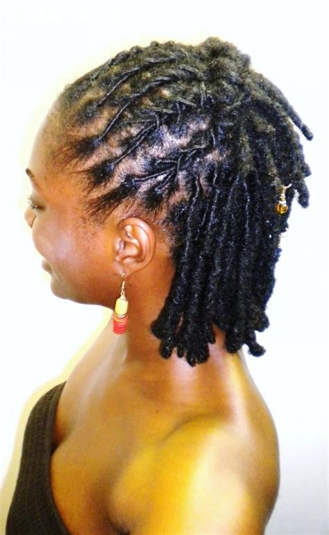 They are typically made from synthetic hair extensions looped through your natural hair (braided into cornrows). 10 Short Dreadlocks Styles For Ladies 2020 - Undercut ...