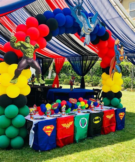 Superhero kids table by @bizziebeecreations balloon provide by