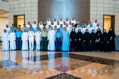 تحميل جواز التلقيح ضد فيروس كورونا المستجد. سمو الشيخ عبدالله بن زايد يستقبل وفد كلية الدفاع الوطني.