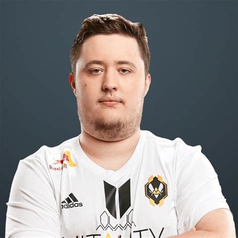 He is known as one of the best players of all time, consistently playing at a very high individual level since 2014. Configuración de ZywOo csgo【Actualizada 2020】