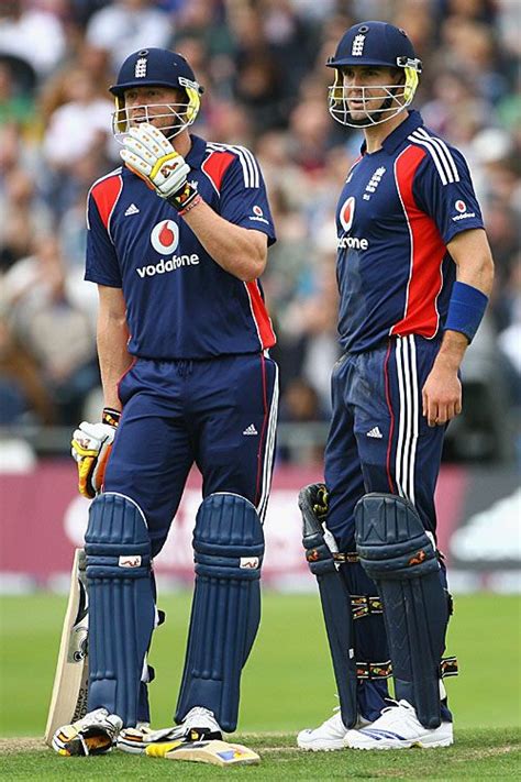 Andrew Flintoff And Kevin Pietersen Take A Breather During Their Hundred Partnership