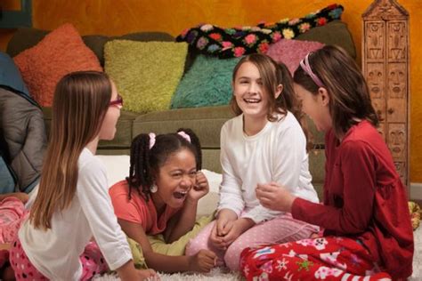 8 Juegos Hacer En Una Fiesta De Pijamas Las Mejores Maneras De Pasarlo Bien Con Amigos En Casa